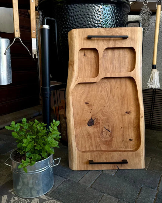 Pitmaster Board 70x40x4cm – BBQ Servierbrett aus Eiche mit 3 Servierzonen