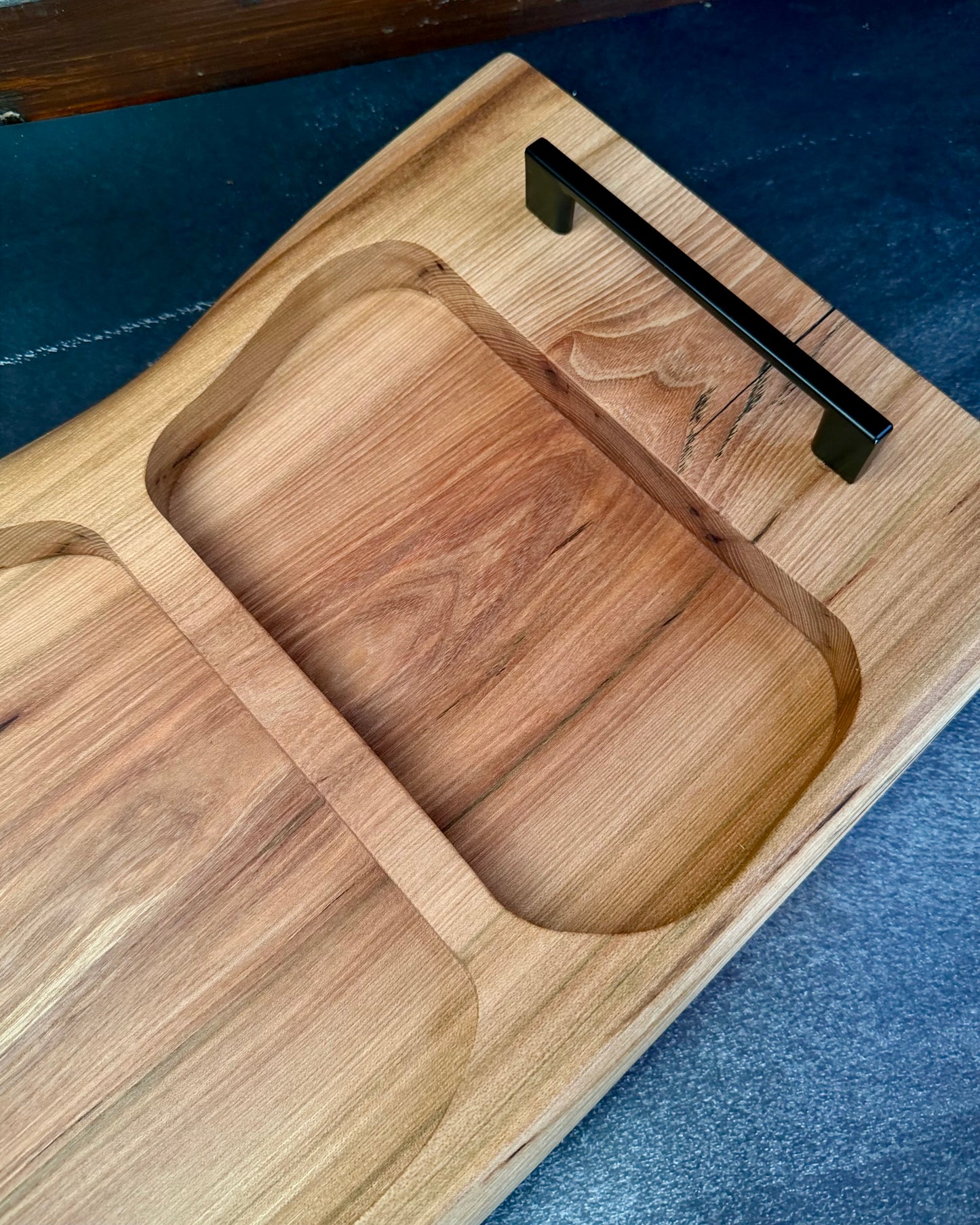 PITMASTER BOARD 80x30x4cm Ulme – schmales BBQ Servierbrett für Grillen, Anrichten & Gäste