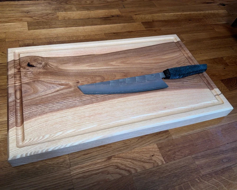 Esche Schneidebrett 50x30 cm – helles Holzbrett für die tägliche Küche