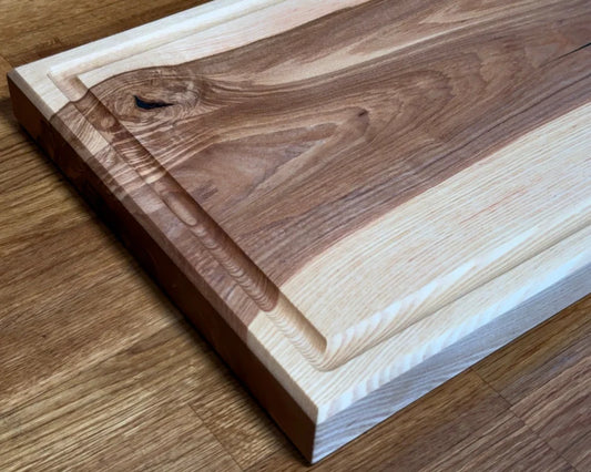 CHEFBRETT Allrounder 50 – Esche 50×30×4 cm, beidseitig mit Saftrille und glatter Seite