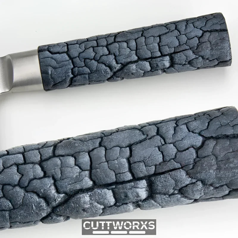 Patentierter FlameWOOD Griff des Filetiermessers – ergonomisch geformt, wasserresistent, einzigartig gemasert