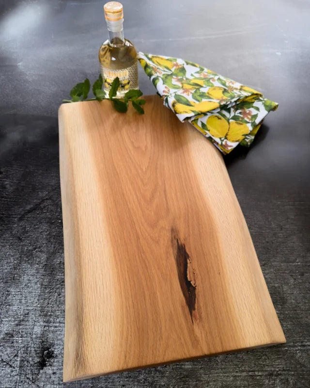 Eiche Naturform Brett 44x26cm als kompaktes Schneide- und Servierbrett