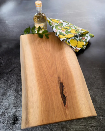 Eiche Naturform Brett 44x26cm als kompaktes Schneide- und Servierbrett