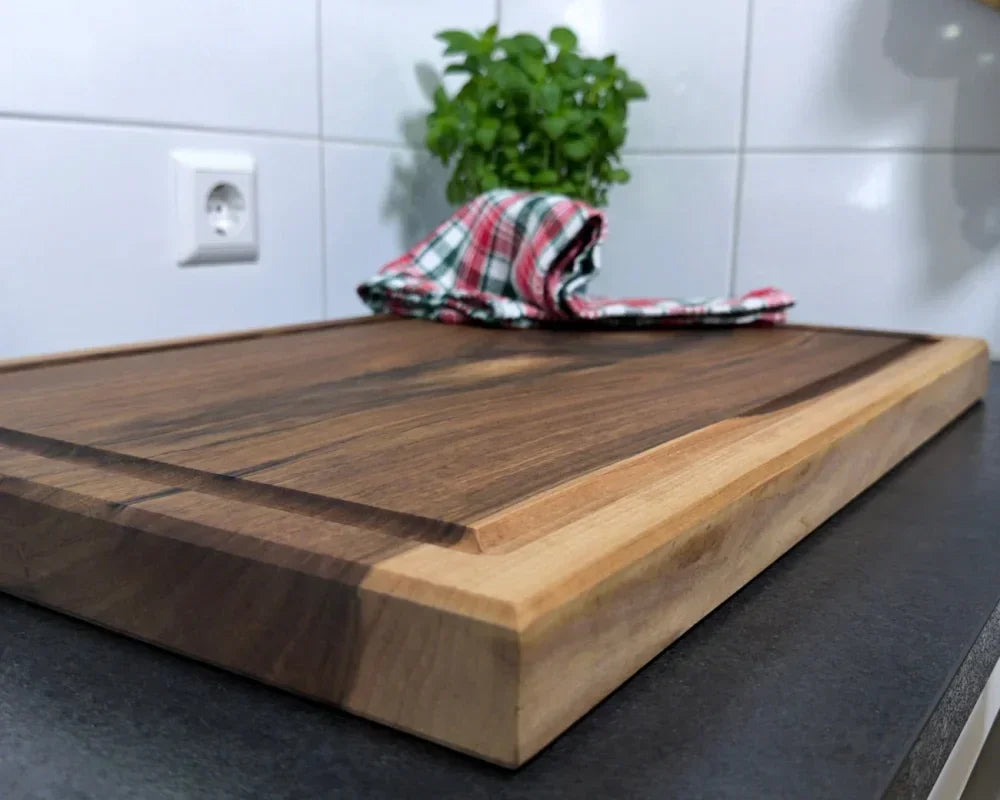 4 cm starke Blockkante – Nussbaum Schneidebrett 60x40 cm XL