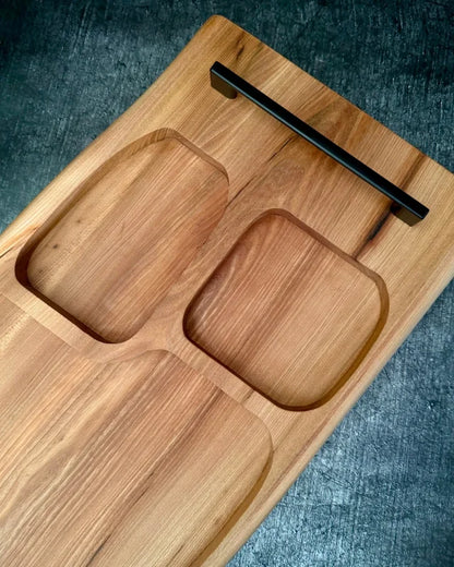Pitmaster Board 100x32x4cm – BBQ & Catering Brett aus Ulme mit 5 Serviermulden