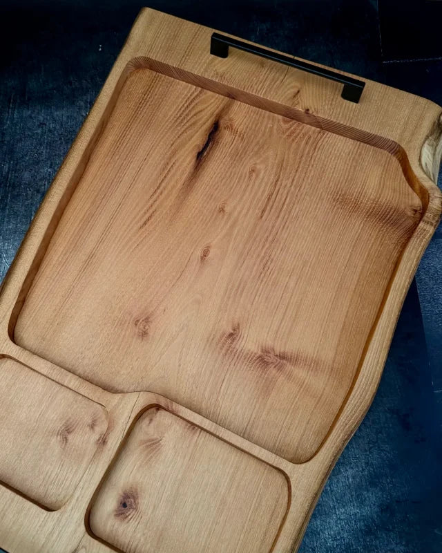 Pitmaster Board 64x41x4cm – BBQ & Catering Brett aus Akazie mit Serviermulden