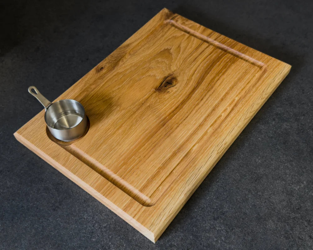 Steak & Burger Board aus Eiche Vollholz mit Edelstahl-Dip-Schale