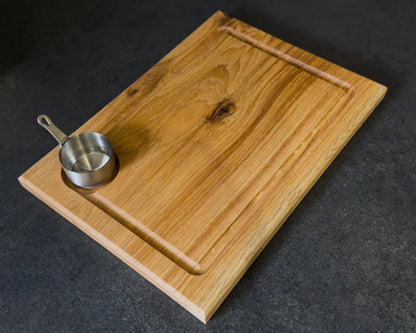 Steak & Burger Board aus Eiche Vollholz mit Edelstahl-Dip-Schale