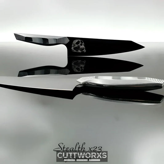 Black and silver Stealth X23 Messer für Chefkoch mit strukturiertem Griff