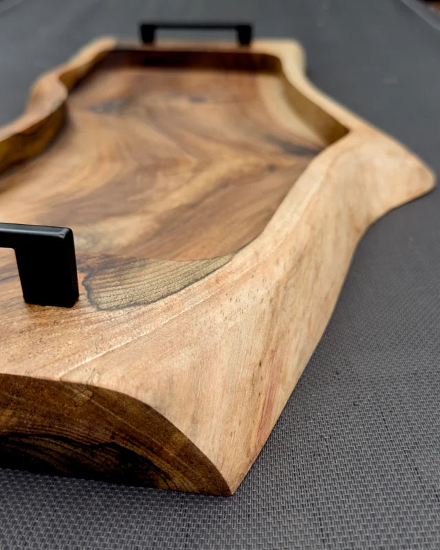 The Pitmaster Stage – Nussbaum-Board mit Charakter | 80 x 33 x 4cm
