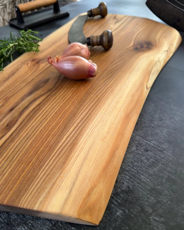 Großes BBQ Servierbrett aus Ulme Vollholz für Antipasti und Fleischplatten