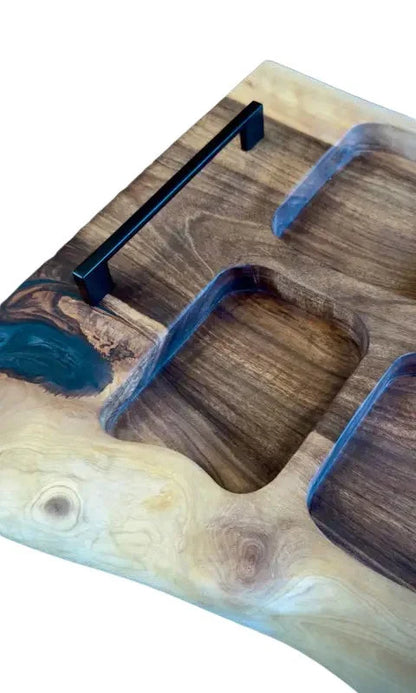 Massivholz Servierbrett mit blauen Griffen, ideal für Präsentationen, Nussbaum XXL