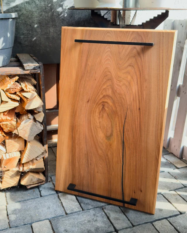 CaterBoard Ulme mit Metallgriffen – Servierbrett für Antipasti, Käse und BBQ