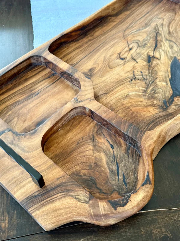Wooden serving tray with compartments, perfektes Servierbrett Walnuss für BBQ und Küche