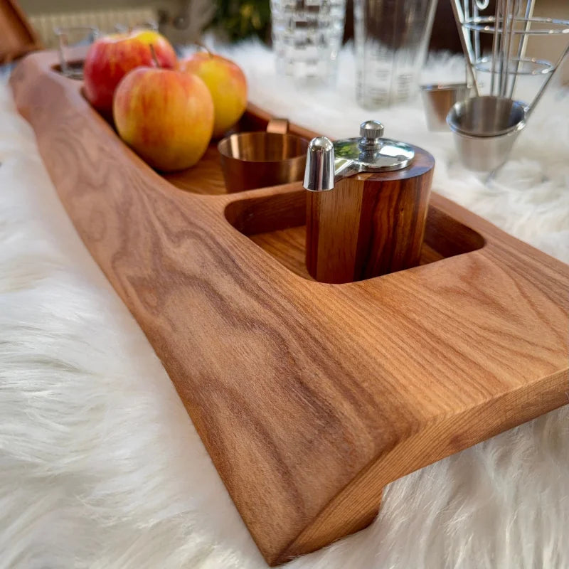 Holz Snackboard mit rechteckigen Fächern für Käse und Snacks von UNIKAT