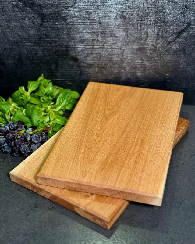 Frühstücksbrett aus massiver Eiche von wood & more – handgefertigtes Holzbrett