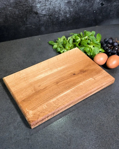 Kleines Schneidebrett aus Eiche 30x20x2,5 cm – CHEFBRETTCHEN Klassik